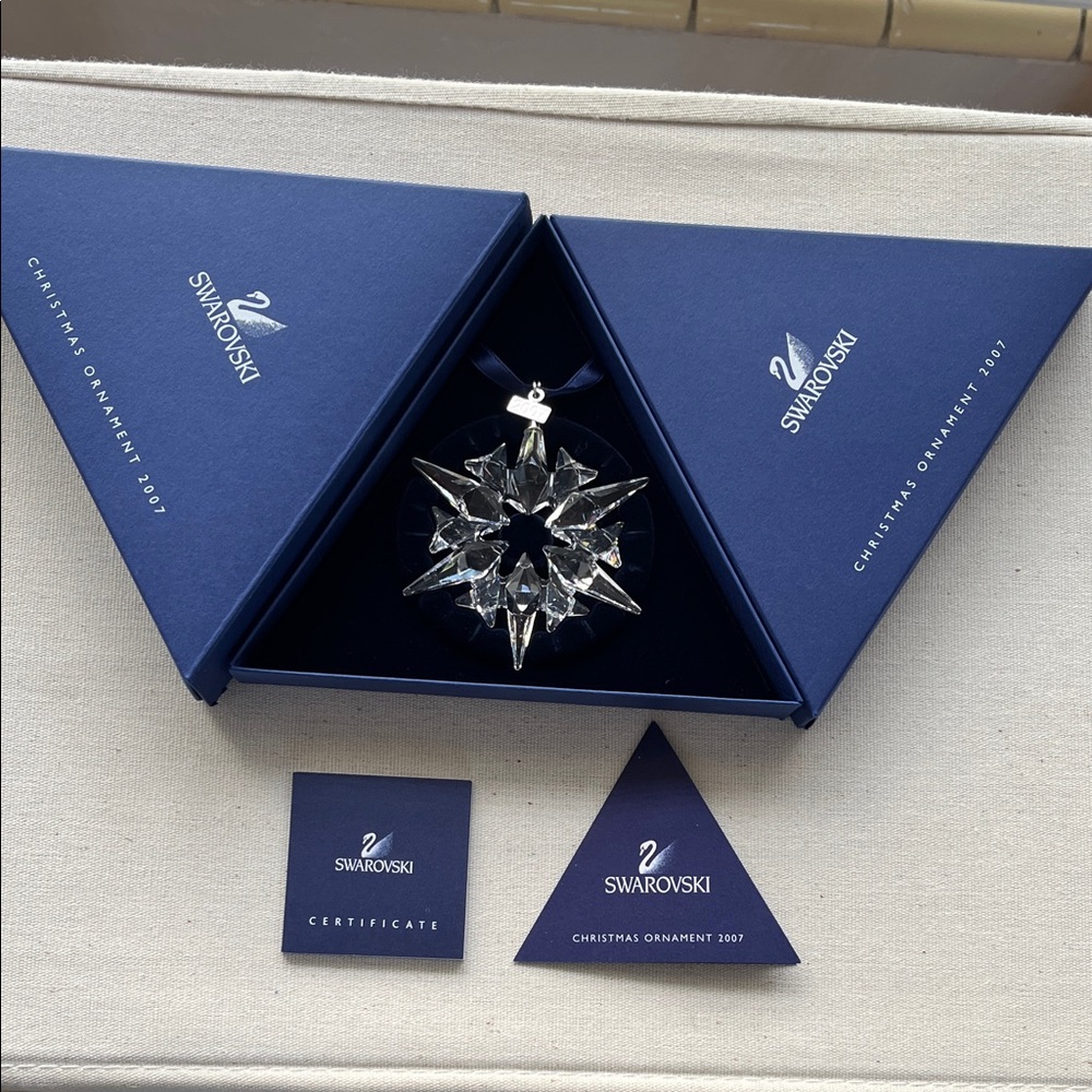 2007 Swarovski Crystal Snowflake Christmas Ornament. Made in Austria.